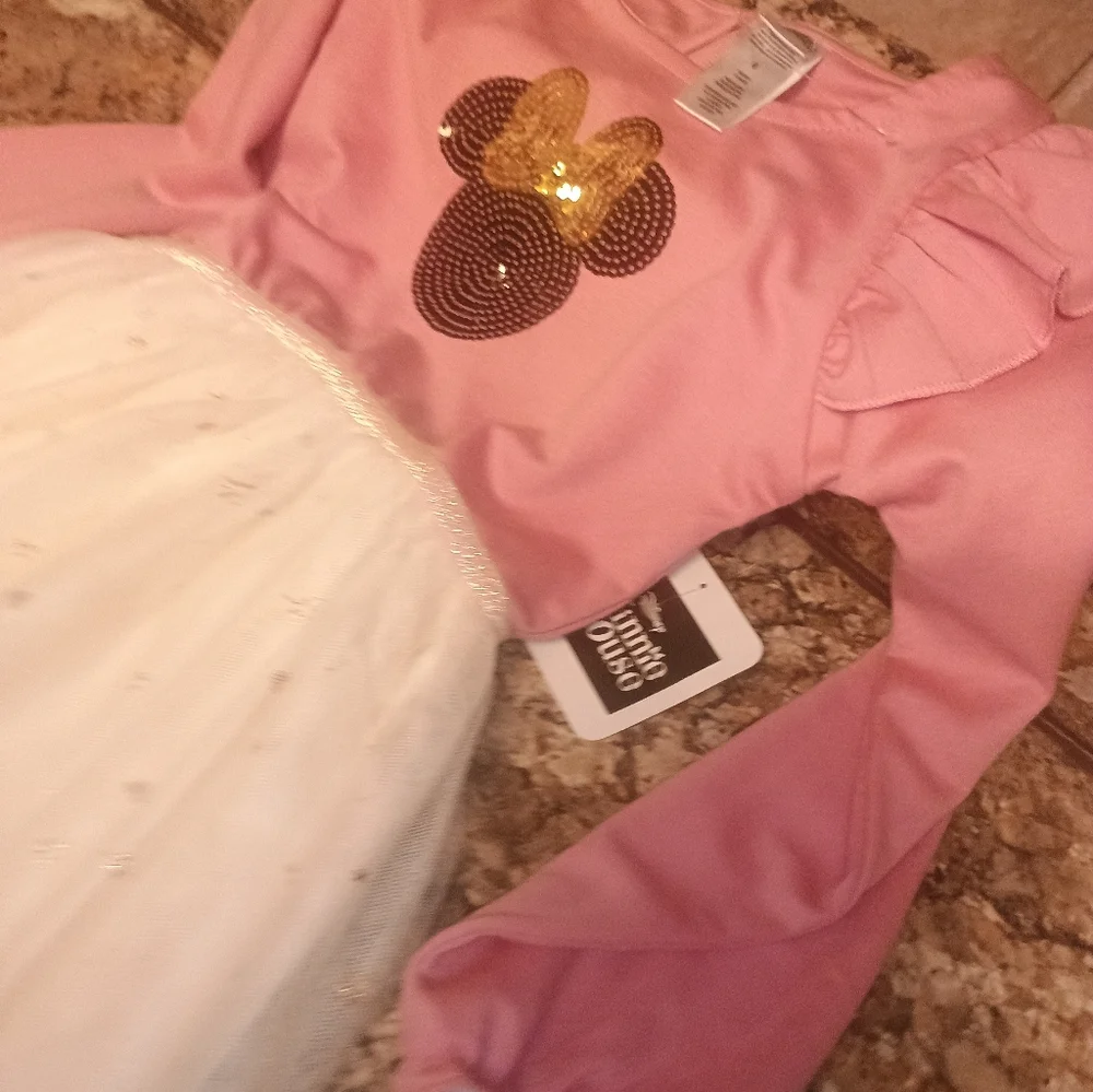 Disney Minnie mouse dress. Super cute top half is sequence Minnie mouse 6 Nwt